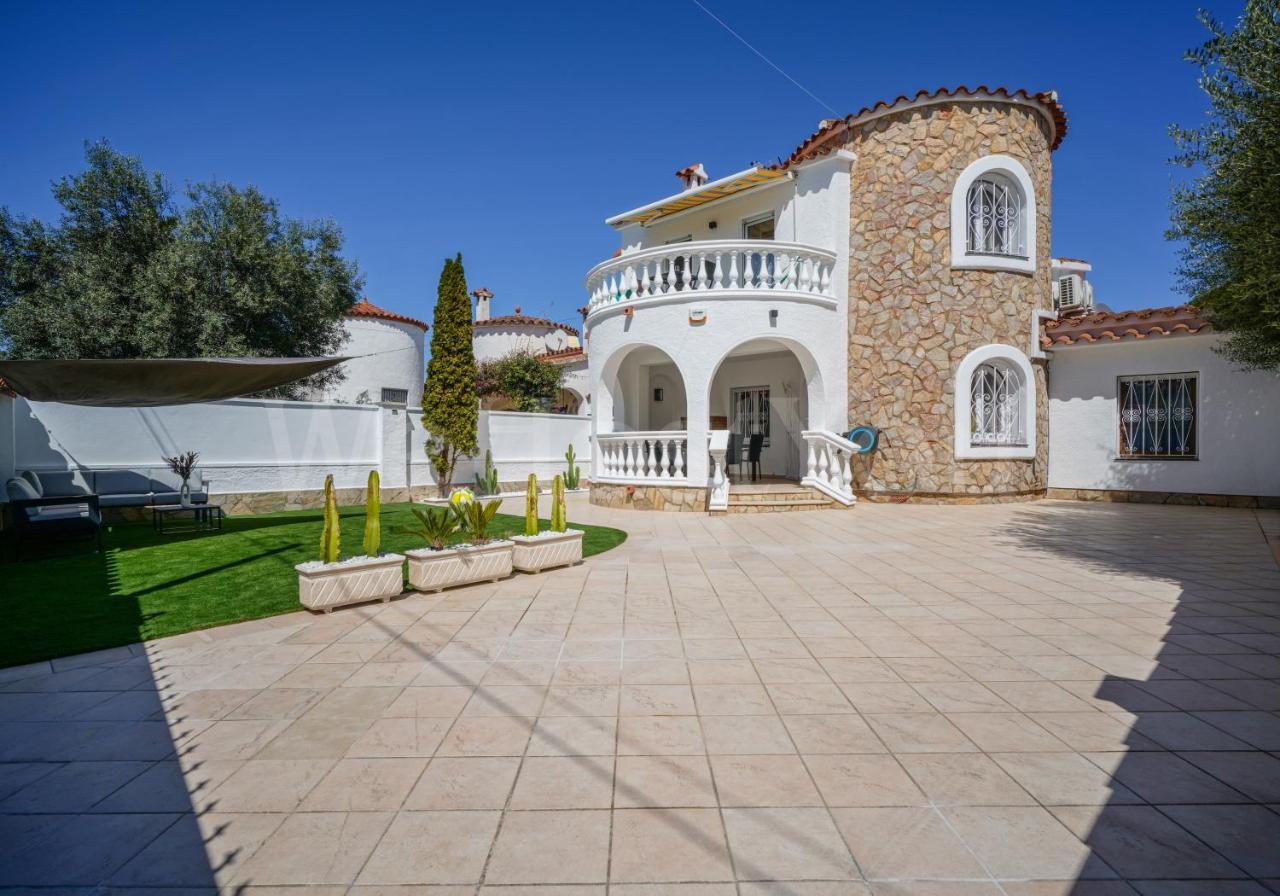 Villa Et Studio Avec Piscine - Wehostyou Ampuriabrava Exterior foto